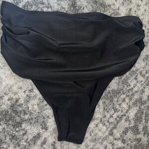New Amazon Black High Waist Shirred Bikini Bottom Size: Large